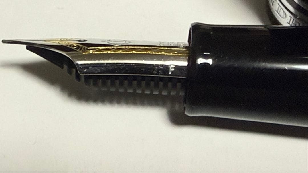 セーラー万年筆 プロフェッショナルギア(シルバートリム、F字) 21金大型ペン先