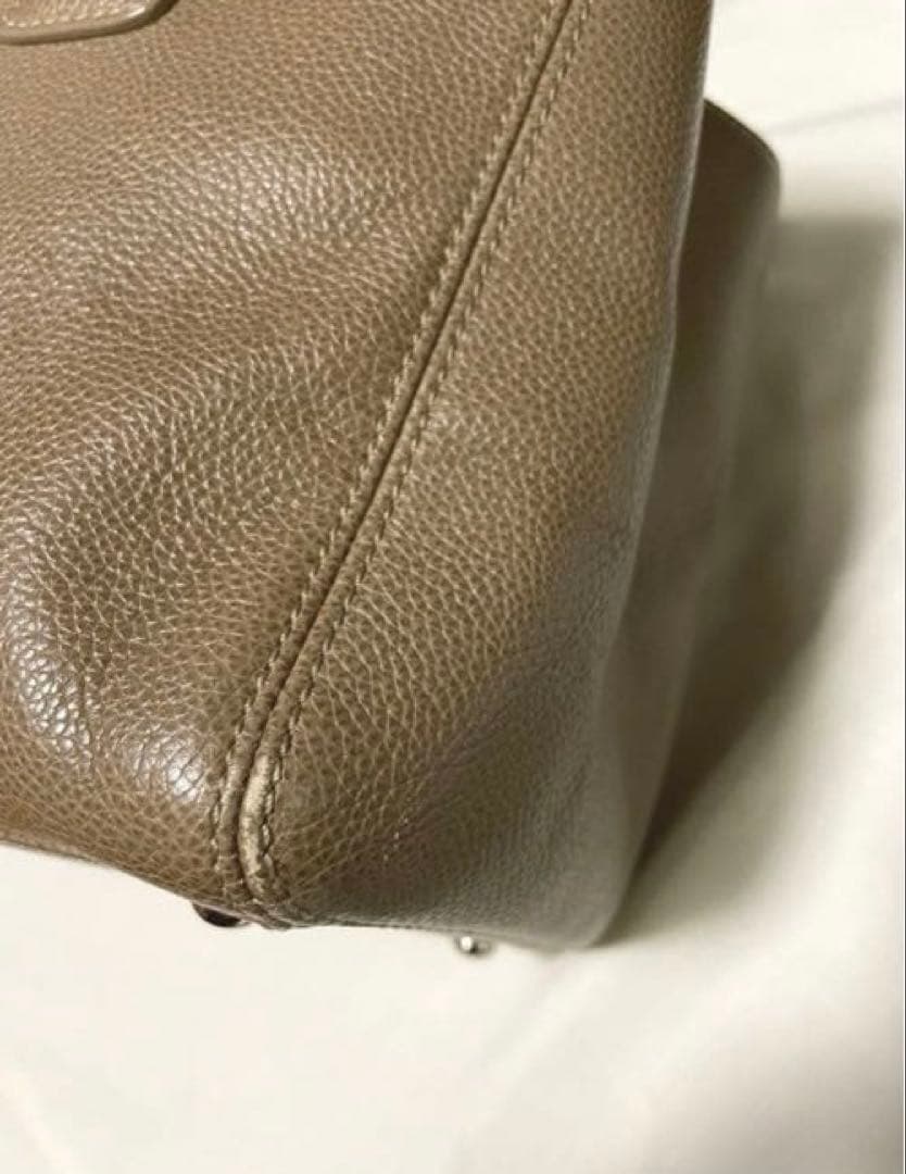 CHANEL　エグゼクティブトート スモール ベージュ ココマーク シルバー