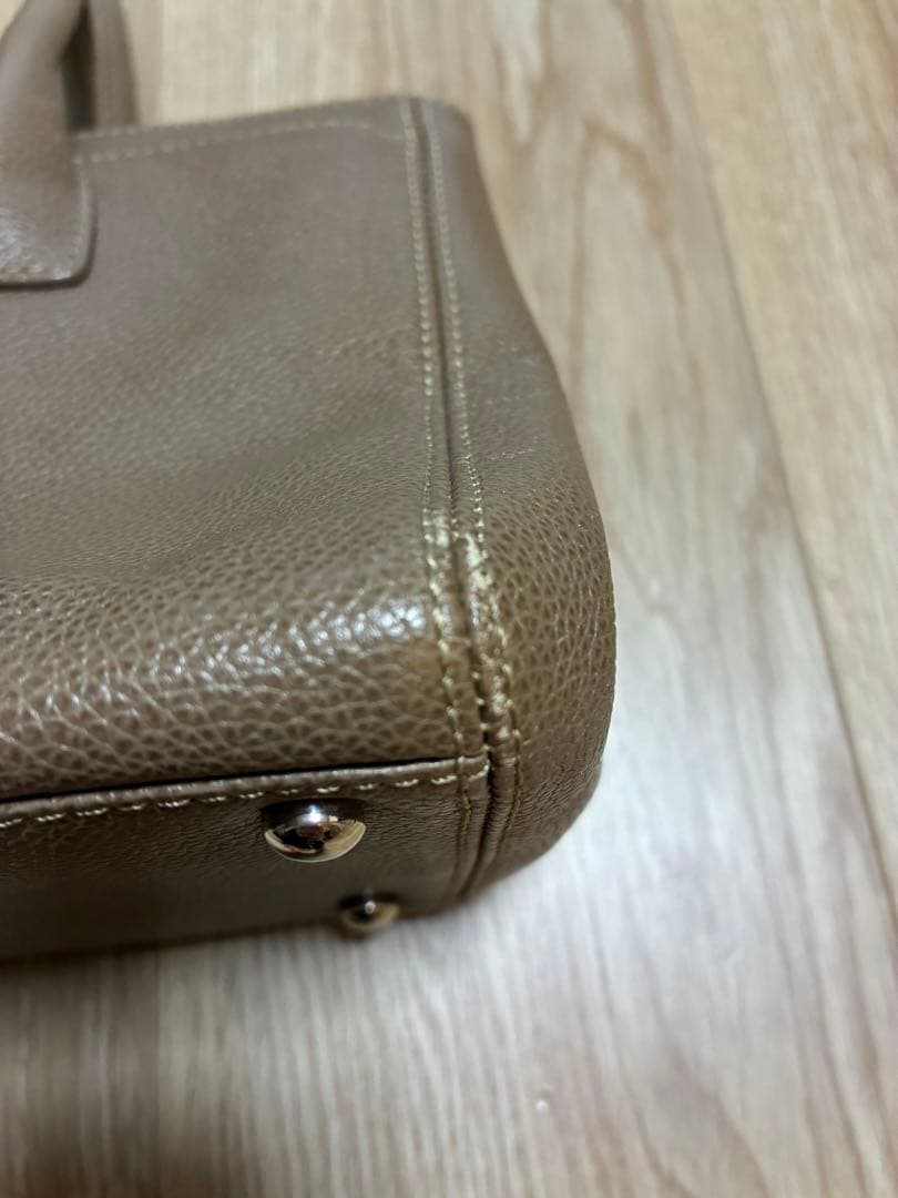 CHANEL　エグゼクティブトート スモール ベージュ ココマーク シルバー