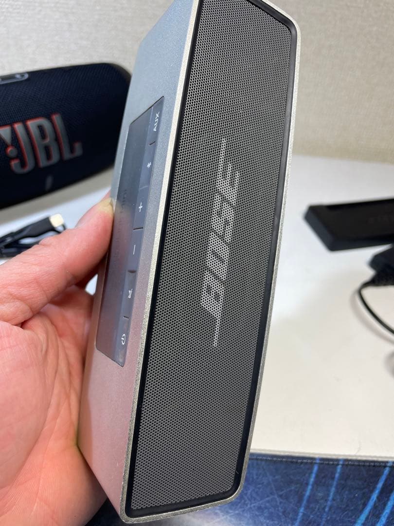 JBL Charge 5とBose SoundLink Mini 2セット