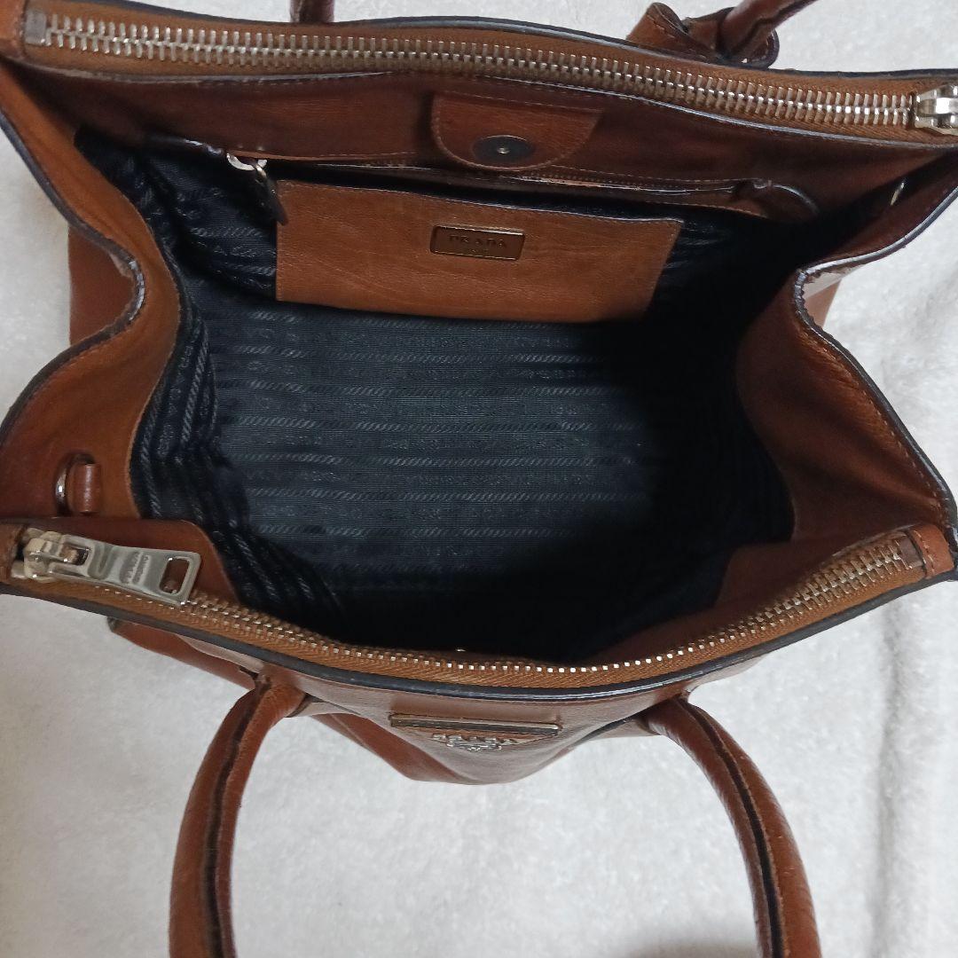 PRADA　ブラウンレザー トートバッグ ジッパー付き