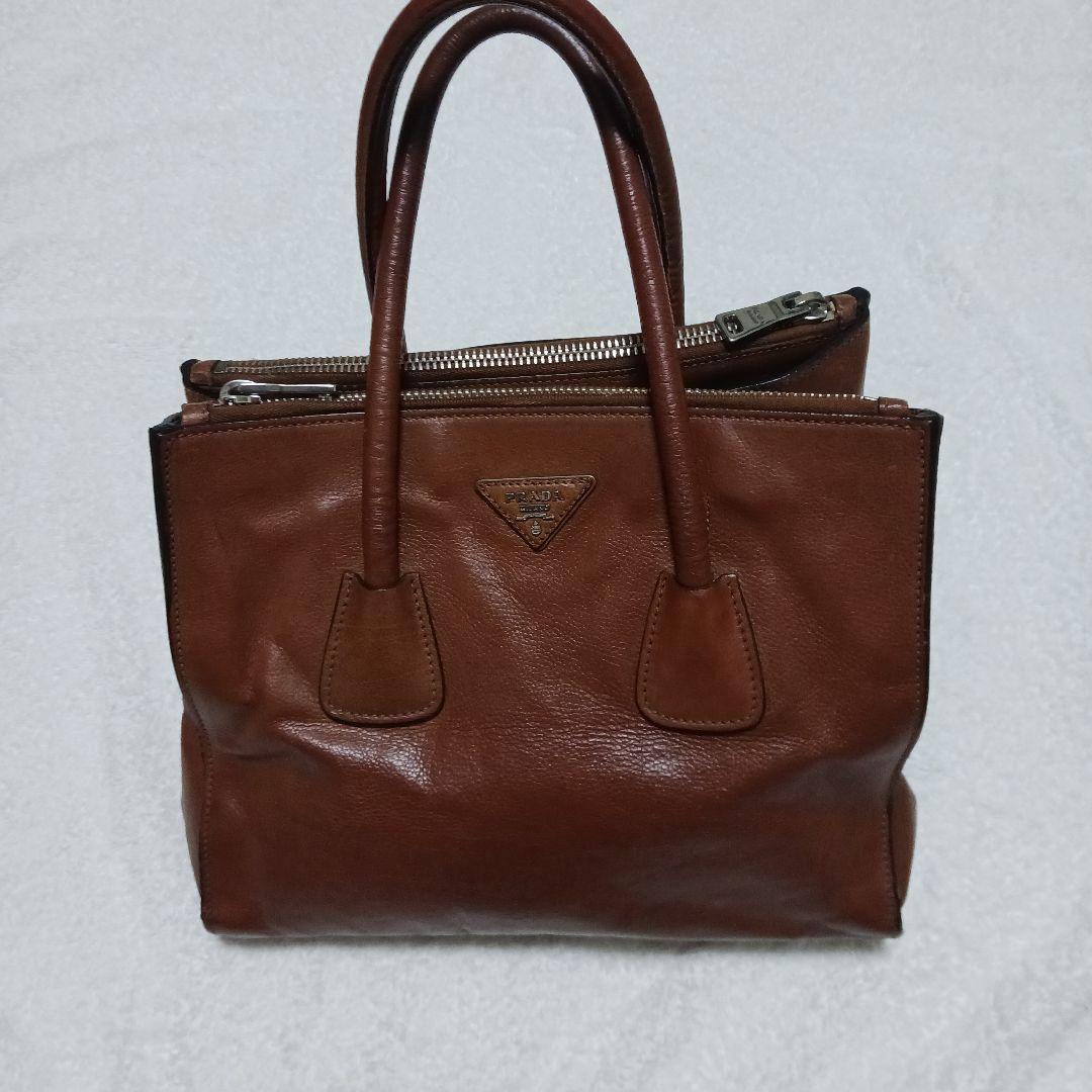 PRADA　ブラウンレザー トートバッグ ジッパー付き