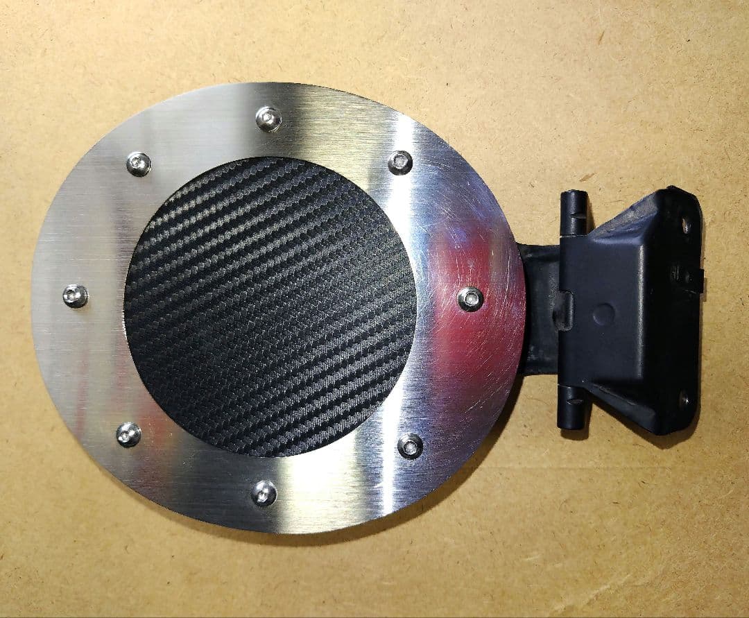 ロードスターNBフューエルリッド給油口