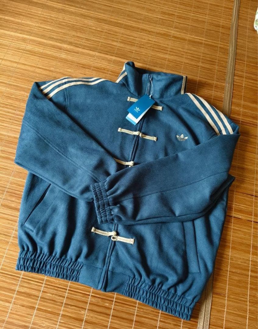 新品 アディダス 中国限定 蛇年トラックジャケット 青 サイズ S