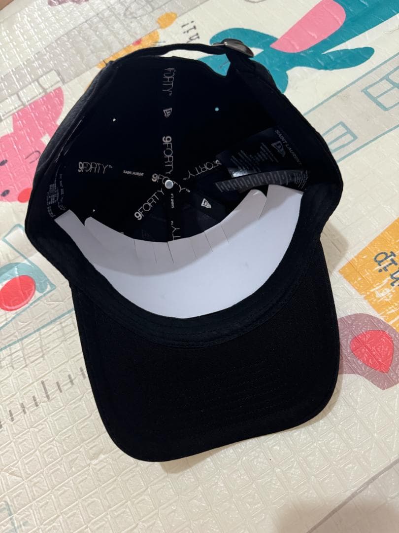 New Era 9FORTY ブラックキャップ
