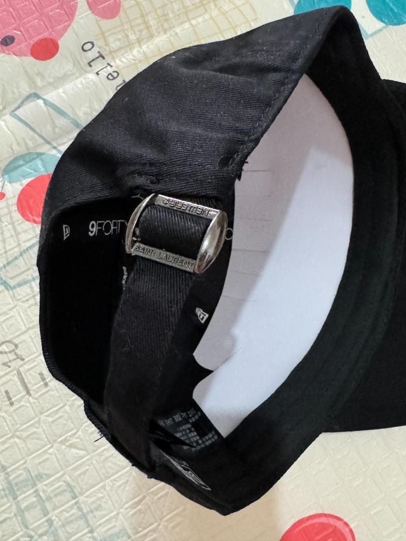 New Era 9FORTY ブラックキャップ