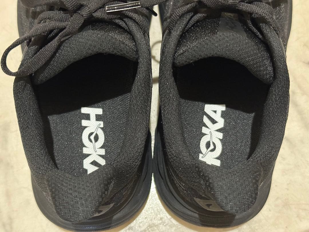 HOKA CLIFTON 10 ブラック ワイド