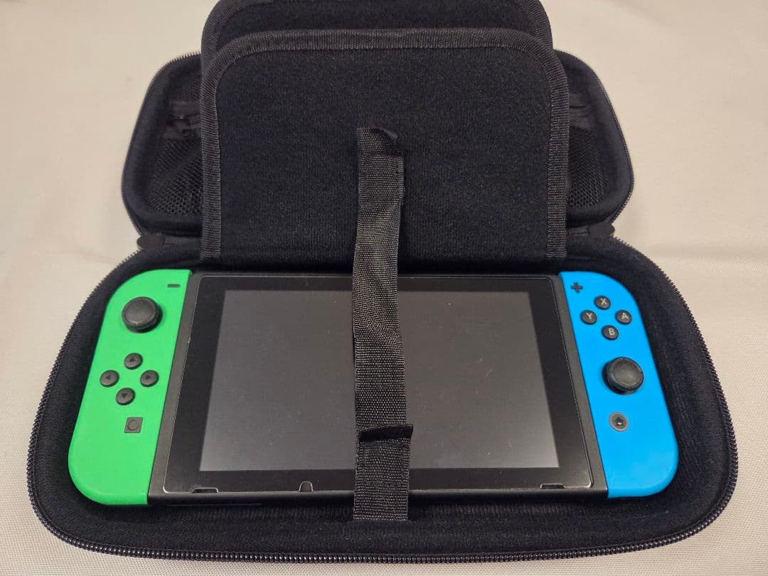 Nintendo Switch 本体 + ジョイコン&ケースセット