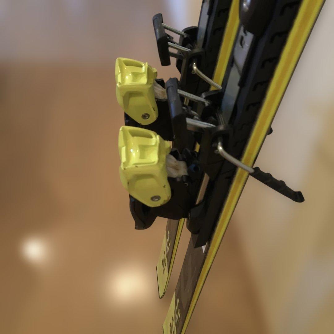 FISCHER RC4 C スキー板 黒/黄 バインディング付き