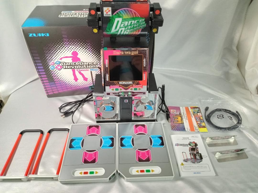 ダンスダンスレボリューション クラシックミニ DDR 箱説付き