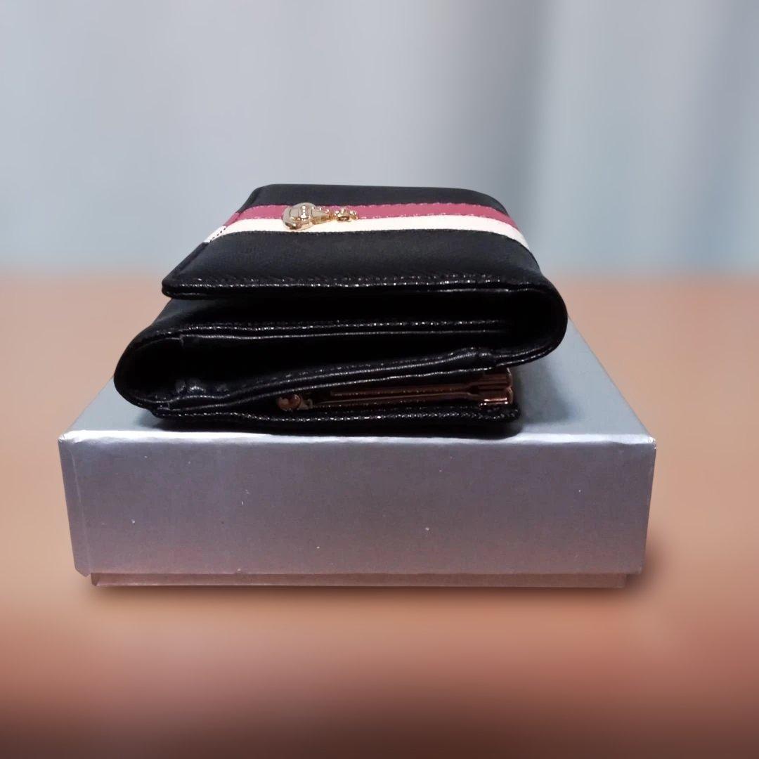 新品未使用 Vivienne Westwood ストライプデザイン 三つ折り財布