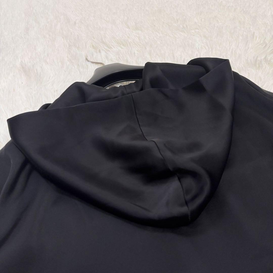 美品 2023年 グレースコンチネンタル トリアセサテンフーディー ブラック