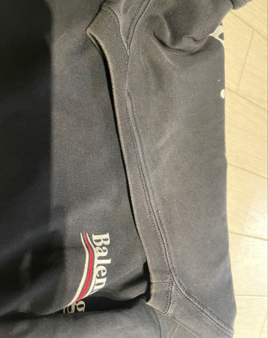 トップス Balenciaga Black T