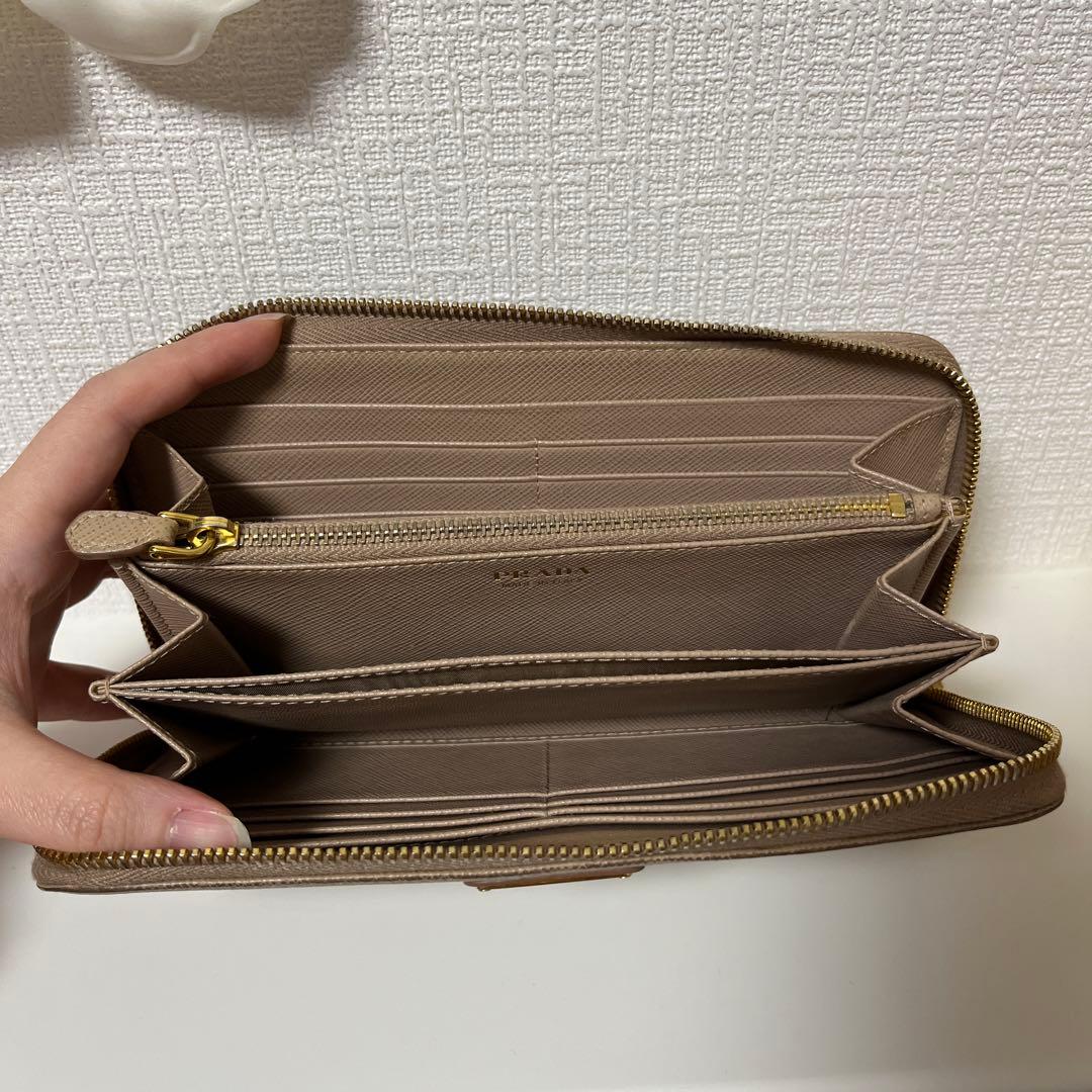 PRADA プラダ サフィアーノ ラウンドファスナー 長財布 ベージュ 三角ロゴ