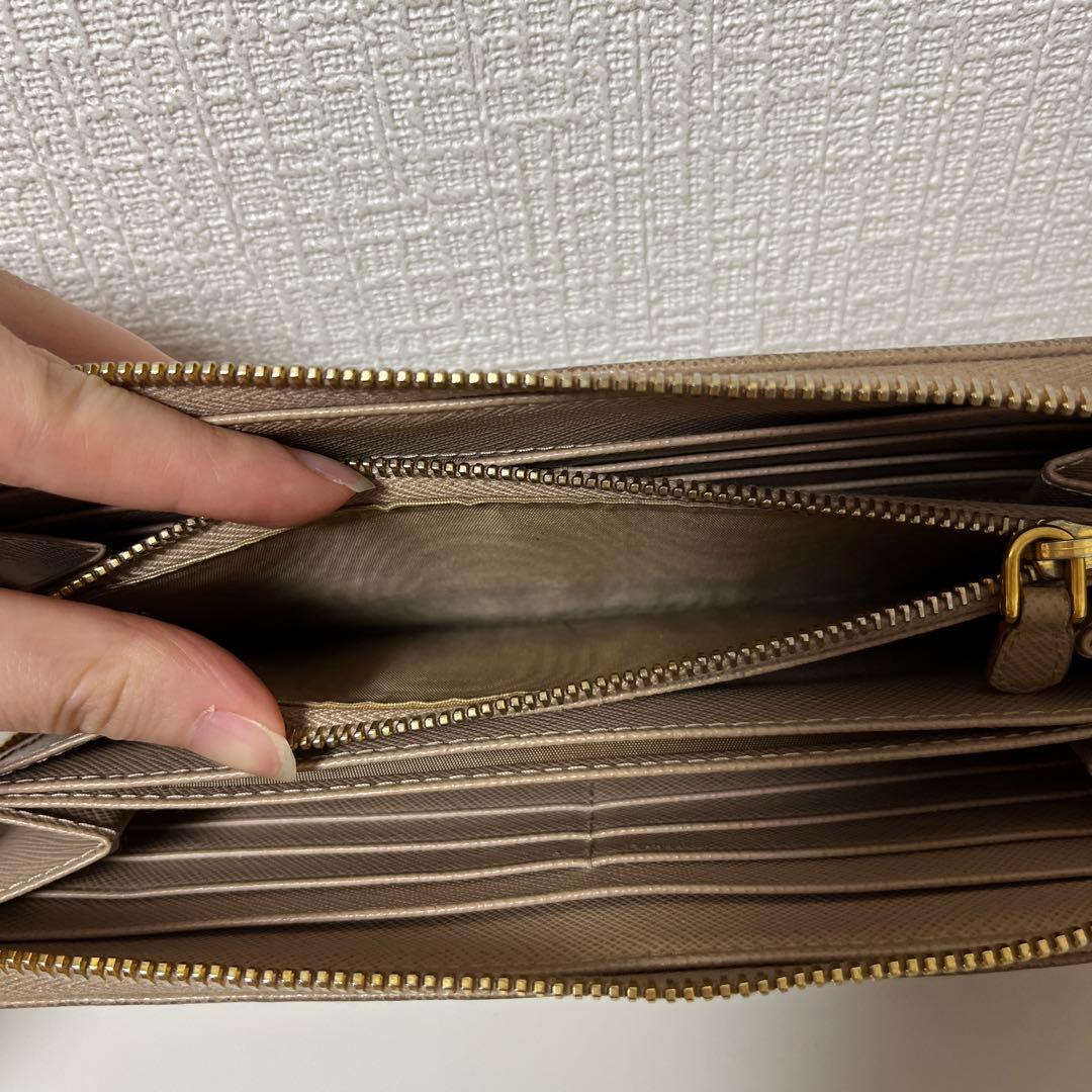 PRADA プラダ サフィアーノ ラウンドファスナー 長財布 ベージュ 三角ロゴ