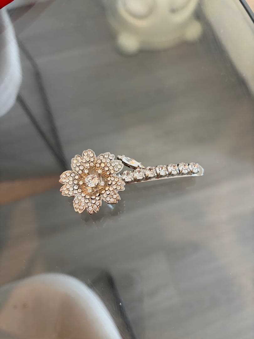 美品　ロジェヴィヴィエ　ヘアクリップ