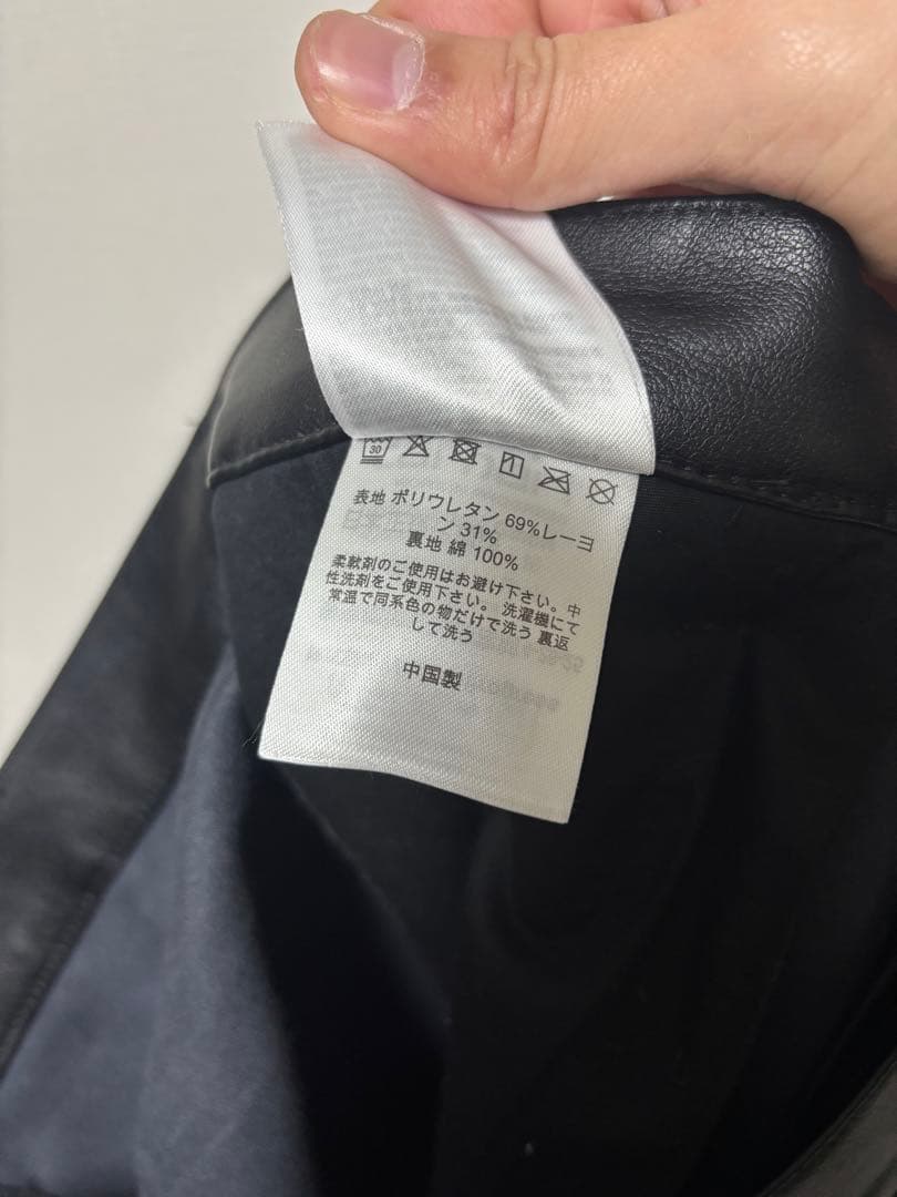 Carhartt wip ブラック レザー シングルニーパンツ