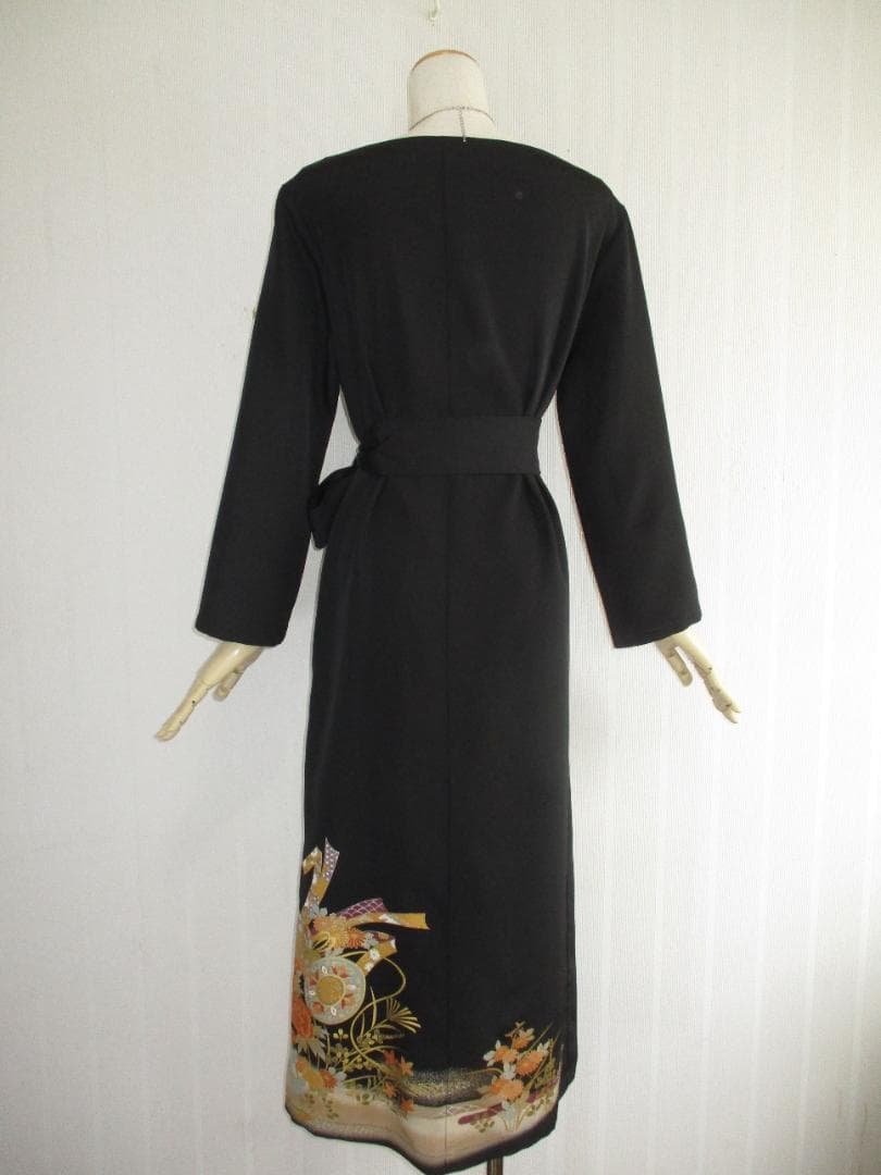 Ｌ～2Ｌサイズ　黒留袖からの着物リメイクドレスです 　着丈１２２cm