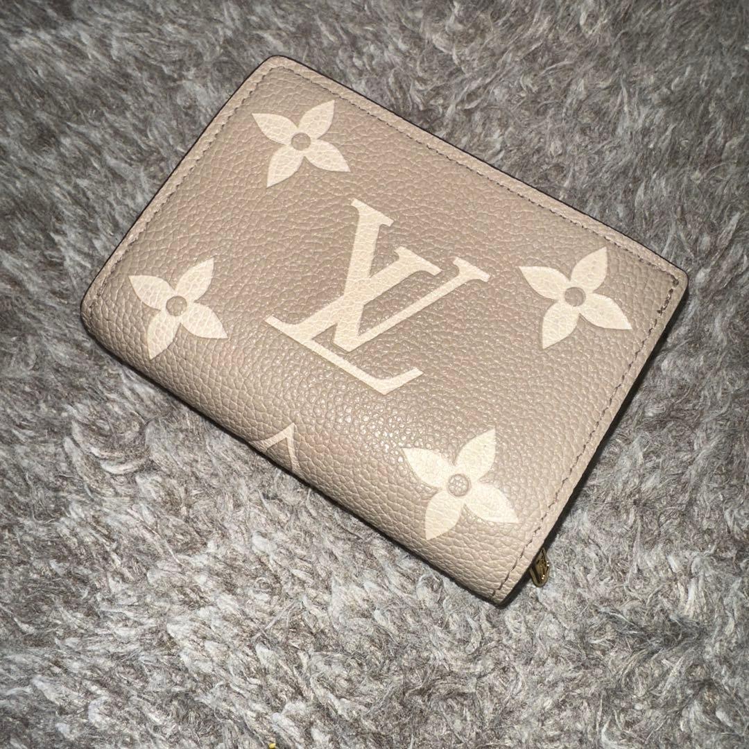 LOUIS VUITTON ポルトフォイユ・クレア　二つ折り財布