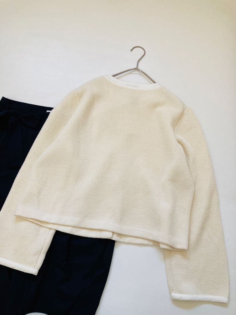 新品定価4万　TO BE CHIC ビジュー　カーディガン　ノーカラージャケット