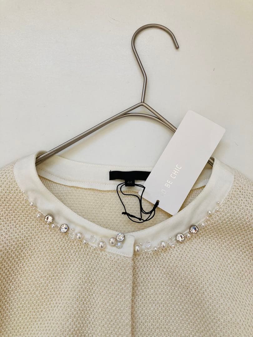 新品定価4万　TO BE CHIC ビジュー　カーディガン　ノーカラージャケット