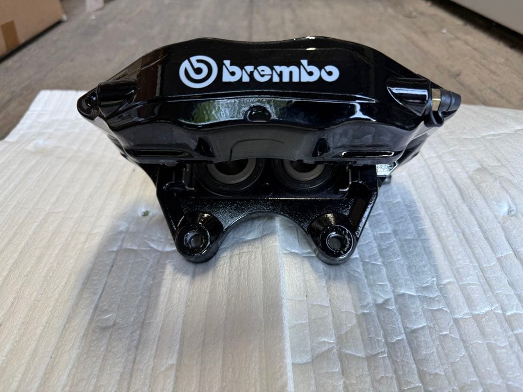 NISSAN ブレーキキャリパー 41001-24U00 Brembo製