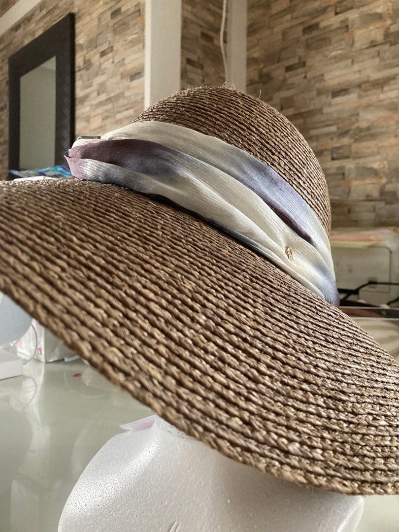 ヘレンカミンスキー　新品未使用帽子