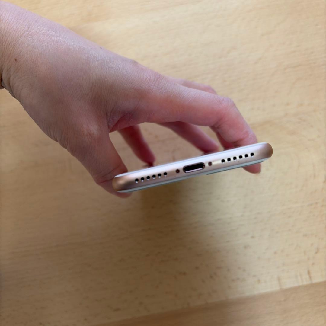 Apple iPhone 8 ゴールド 4.7インチ