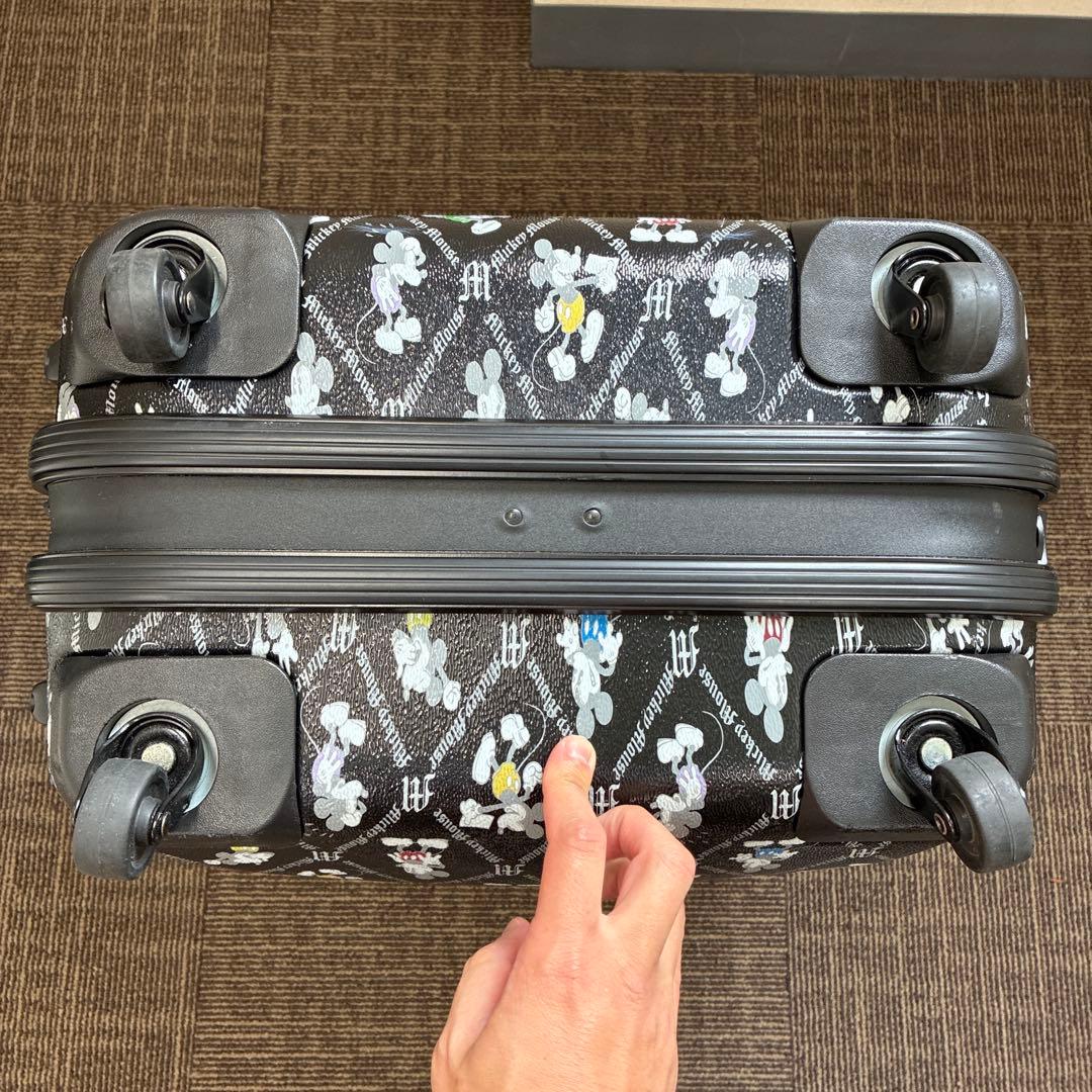 希少 美品 Disney ミッキー キャリーケース 鍵付 ハードケース 鍵付 黒