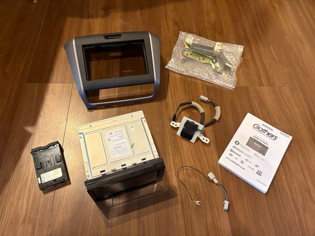 Gathers 7インチカーナビ VXM-214VFi オーディオパネル ETC