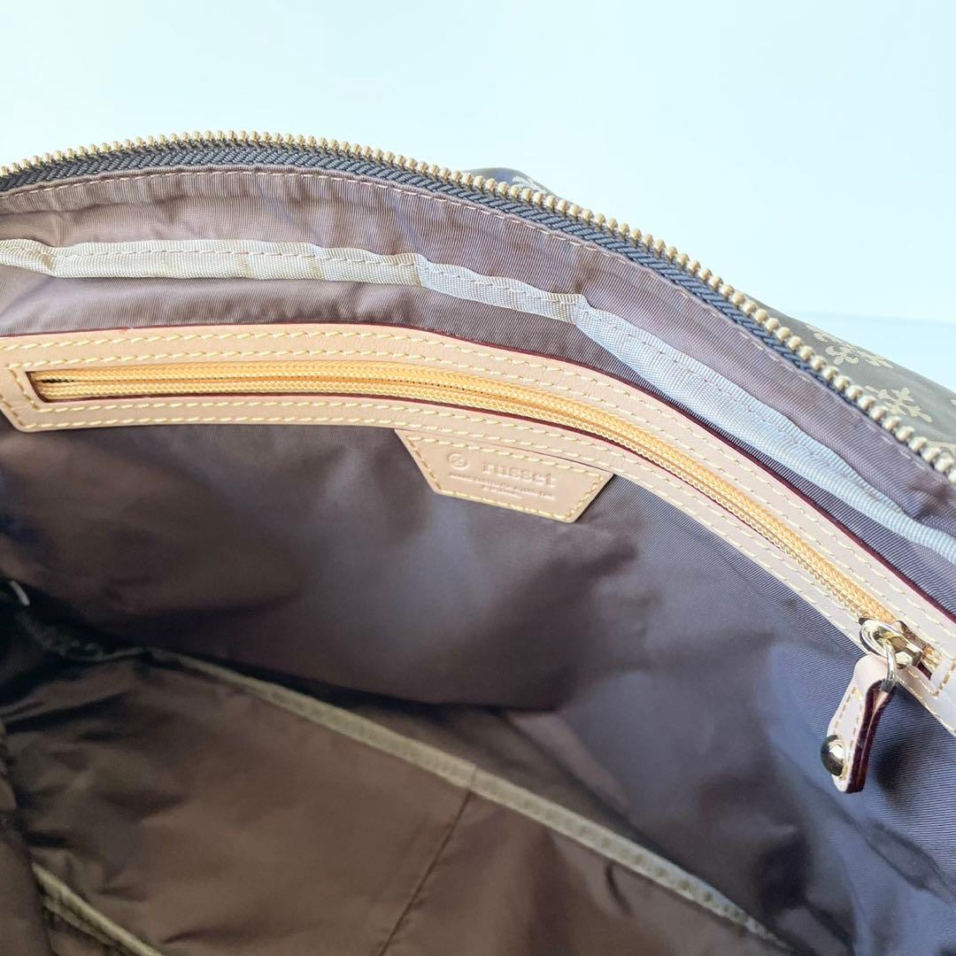 【極美品】russet トートバッグ ナイロン チャーム付き ラシット 軽量