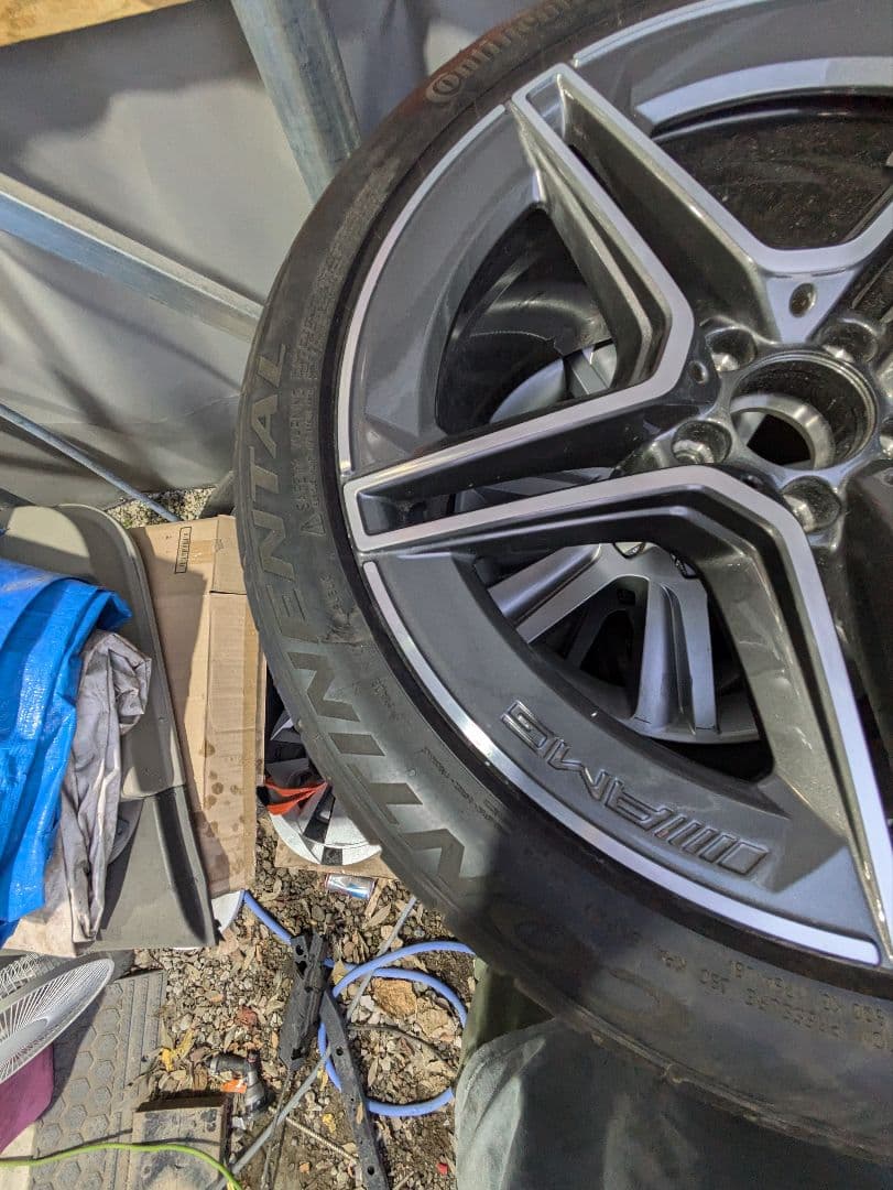 2019年ベンツCLS220d-AMGライン純正19インチホイール