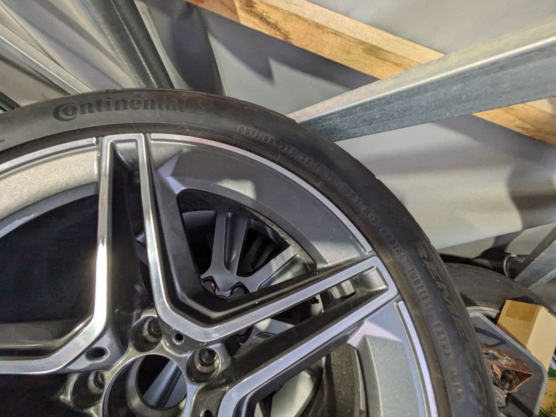 2019年ベンツCLS220d-AMGライン純正19インチホイール