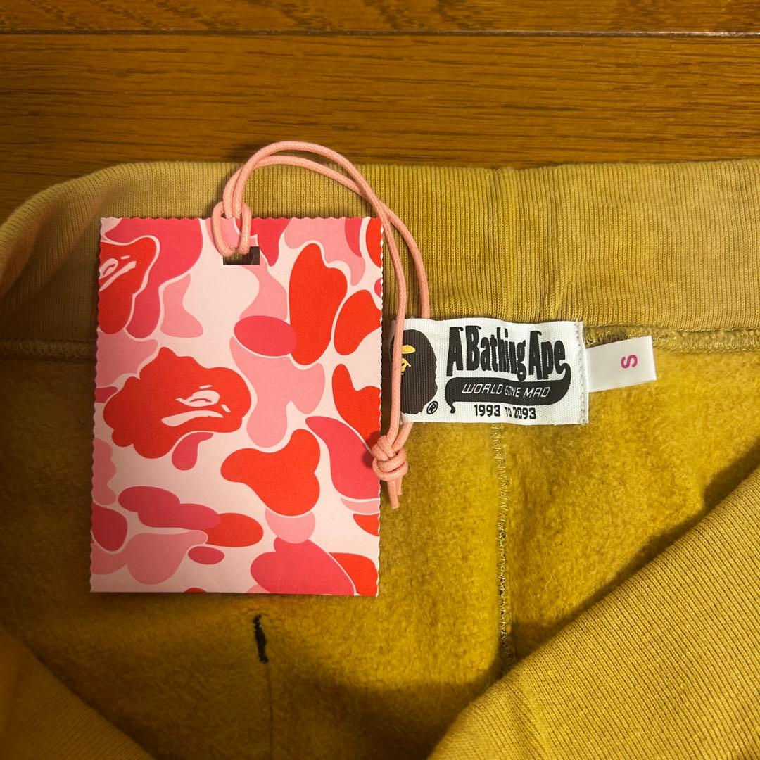 A BATHING APE® エイプ カモ シャーク パンツ タグ付き