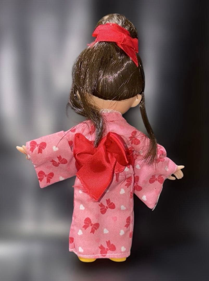 バンダイが1986年頃に発売「あんみつ姫」町人娘バージョンのソフビ人形小泉今日子