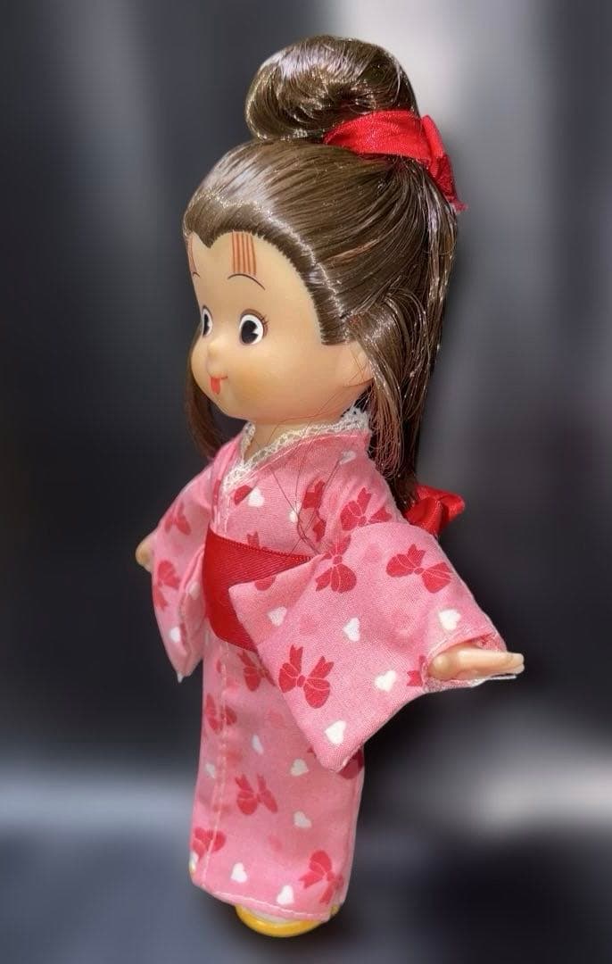 バンダイが1986年頃に発売「あんみつ姫」町人娘バージョンのソフビ人形小泉今日子