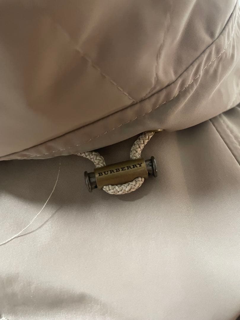 美品 近年モデル バーバリー 軽撥水 フード付 トレンチコート メガチェック40