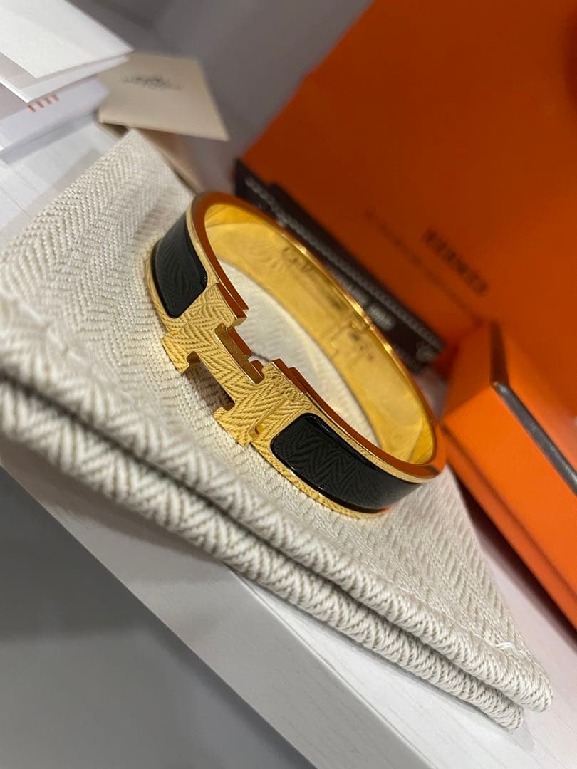 エルメス エナメルブレスレット クリック 箱付き