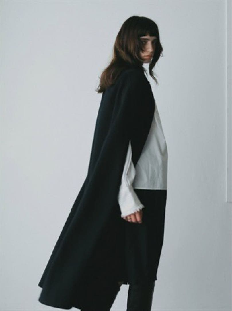 HER. 新品タグ付　カシミヤブレンドロングケープ