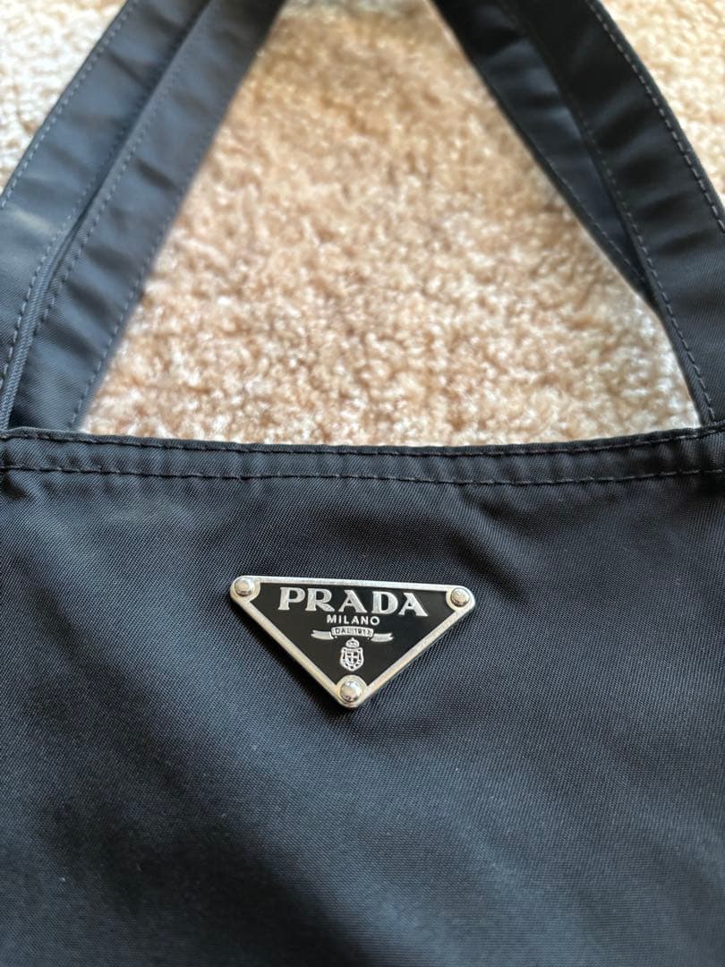 PRADA プラダ　ロボット❗️トートバック　ブラック　ギャランティカードあり❗️