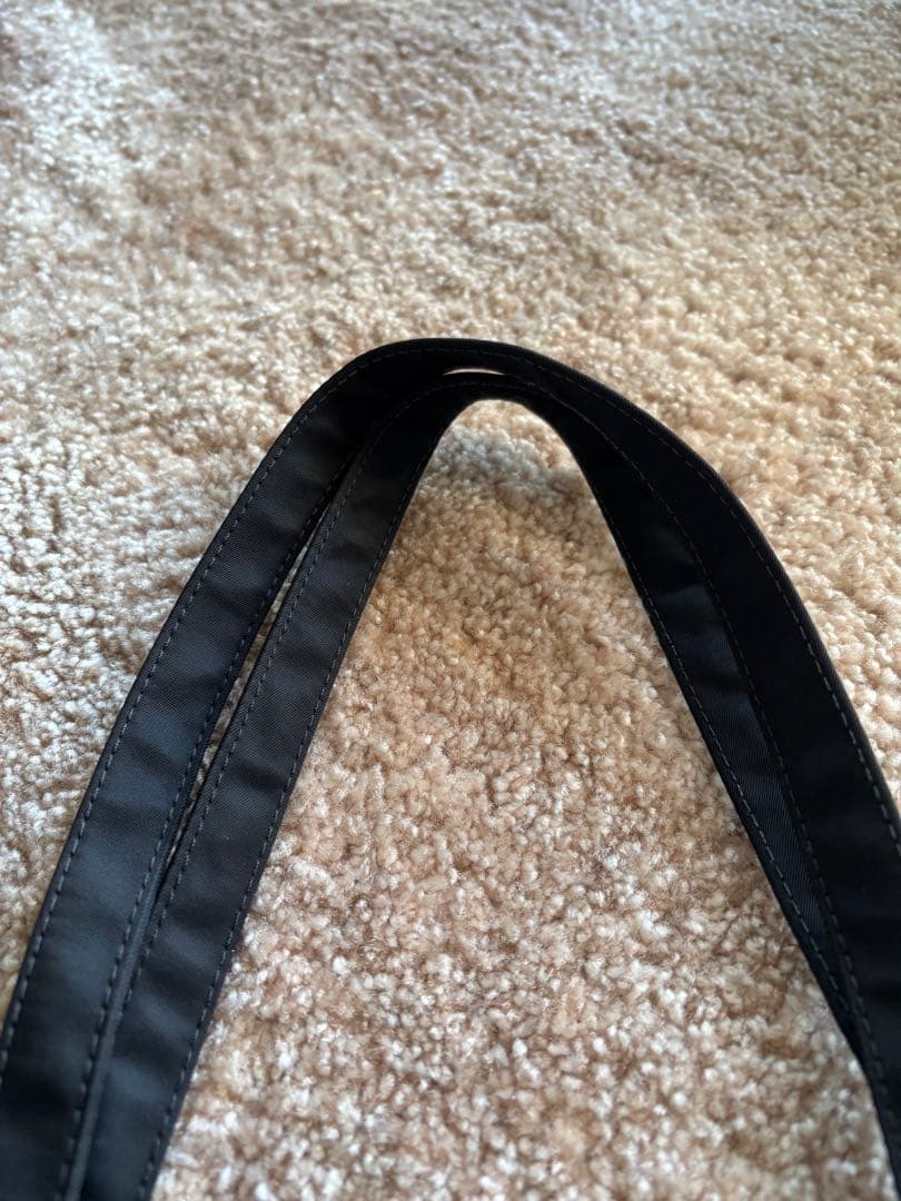 PRADA プラダ　ロボット❗️トートバック　ブラック　ギャランティカードあり❗️