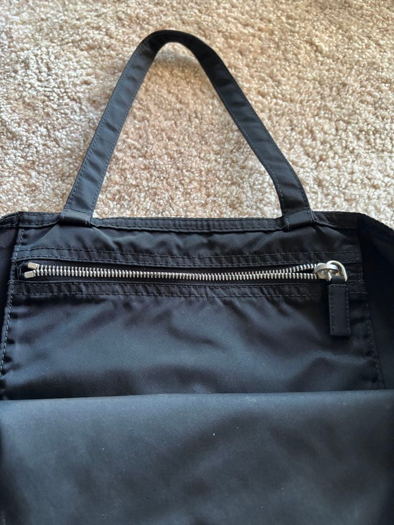 PRADA プラダ　ロボット❗️トートバック　ブラック　ギャランティカードあり❗️