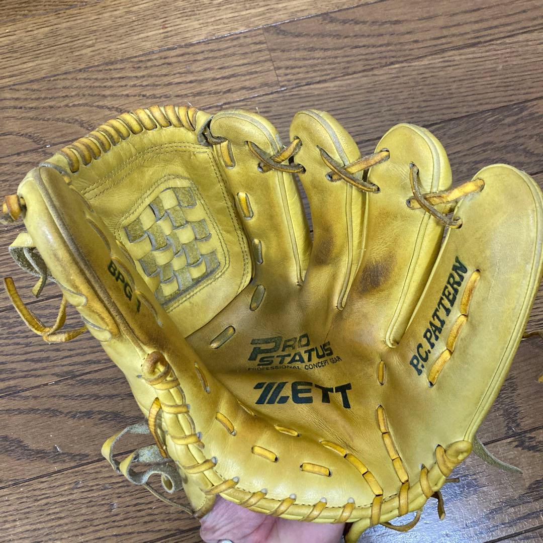 【即戦力・良型】ZETT（ゼット） 硬式・投手用〈グローブ袋付〉