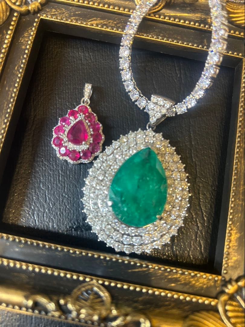 ぶぶ❣️大粒デザイン天然ルビーネックレス