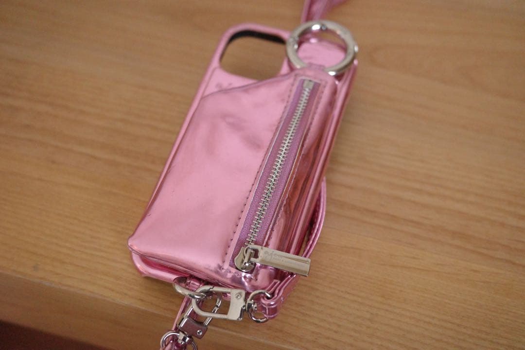 ajew HOLIDAY glow iPhone15 用