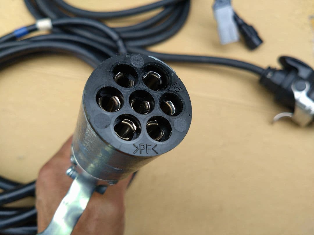 【トレーラーケーブル】ふそう、スーパーグレート