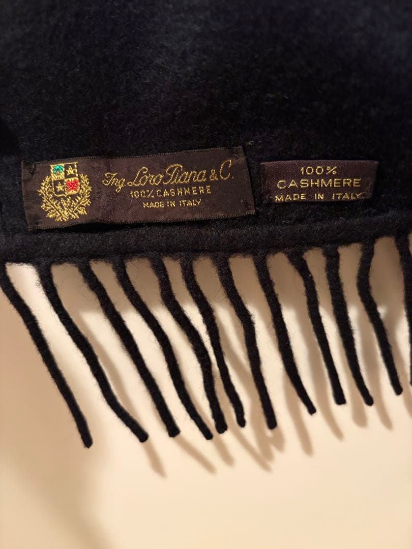 ロロピアーナ　ケープ　カシミヤ100% お値下げ不可です。