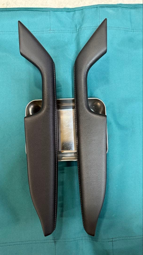 ハイラックス(GUN125)アームレスト