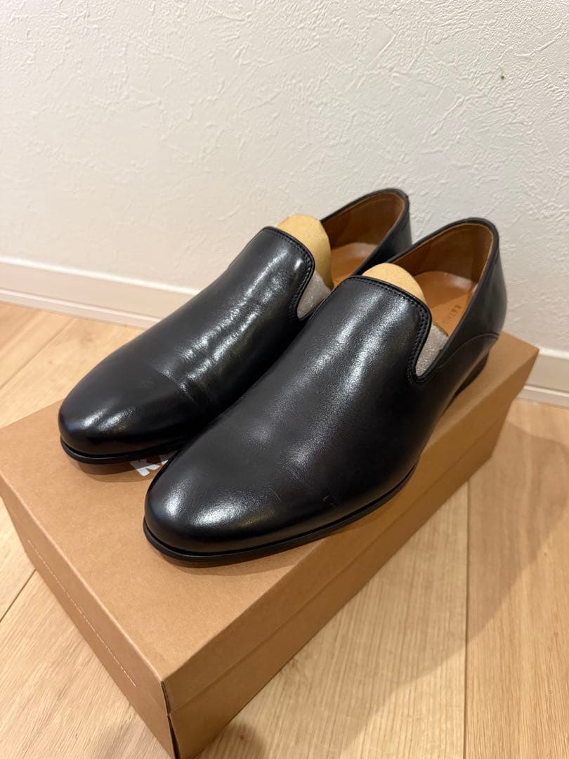 KATHARINE HAMNETT ブラックスリッポン 31663