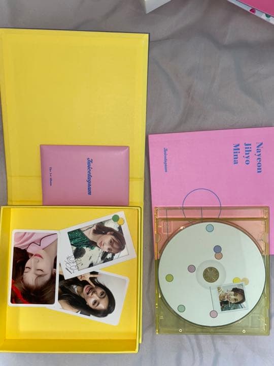 TWICEアルバム、ミニアルバム、日本シングル